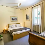 Darsena Di Riva Grande 3* Мольтрасио