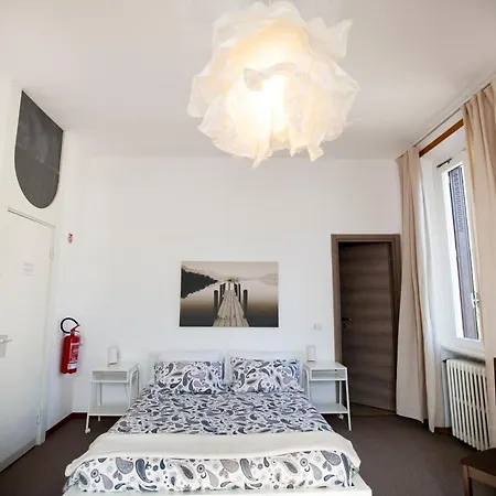 Darsena Di Riva Grande Guest house 3*