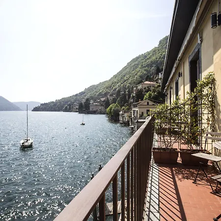 Darsena Di Riva Grande 몰트라지오