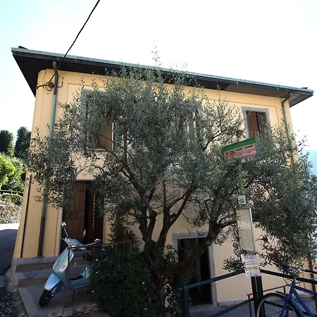 Darsena Di Riva Grande Gasthof Moltrasio