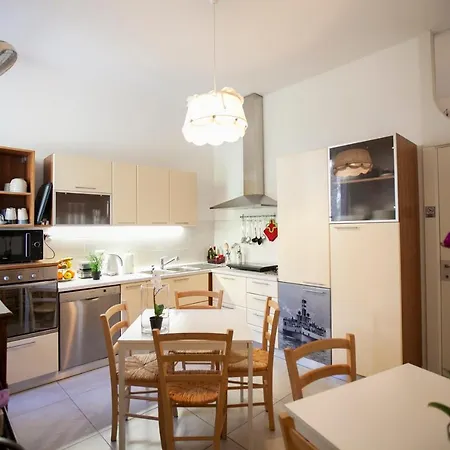 Darsena Di Riva Grande 게스트하우스 4*